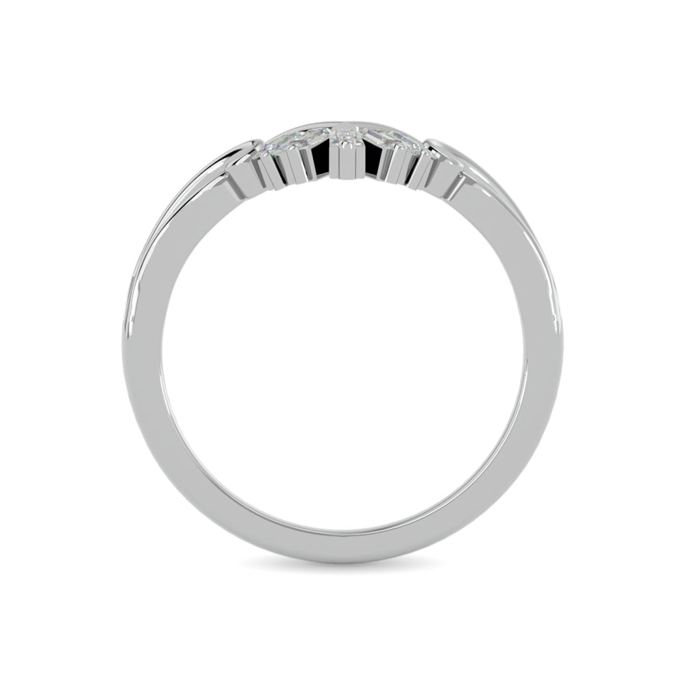 10KT WHITE GOLD 1/8CT TW DIAMOND CHEVRON BAND